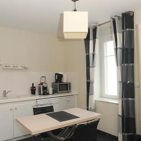 Apartment Aux Jardins De L'isle